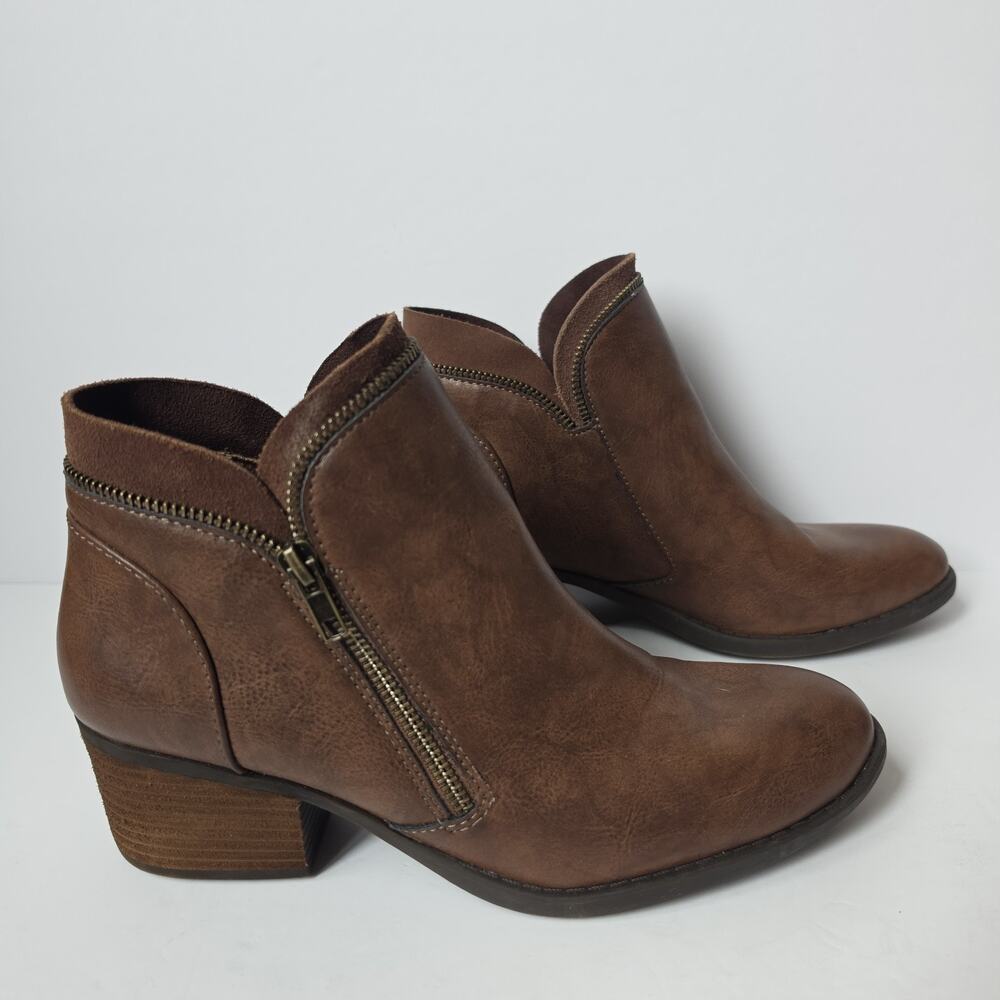 BOC Dempsey Stacked Heel Booties Womens Size 10M Brown Leather Ankle Boots Zip